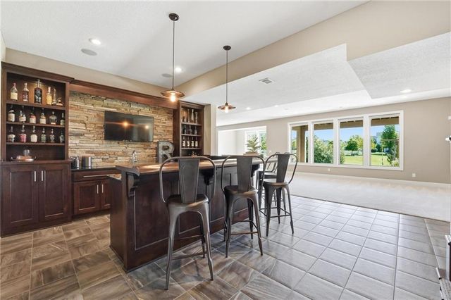 16421 Oakmont Street, Overland Park, KS 66221