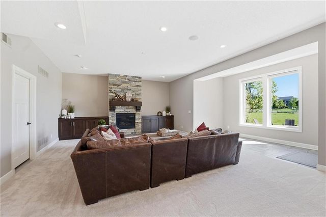 16421 Oakmont Street, Overland Park, KS 66221
