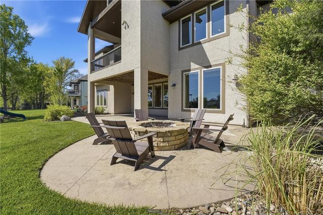 16421 Oakmont Street, Overland Park, KS 66221