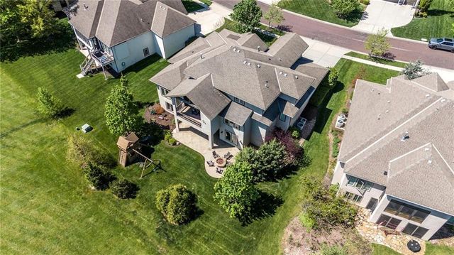 16421 Oakmont Street, Overland Park, KS 66221