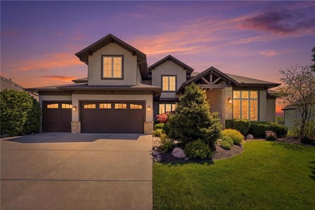 16421 Oakmont Street, Overland Park, KS 66221