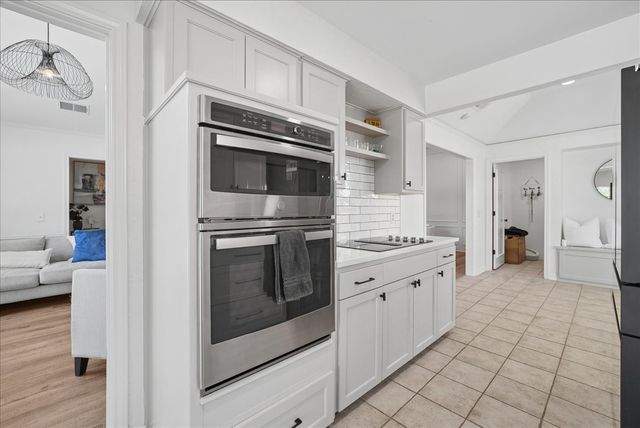 2012 Usa Drive, Plano, TX 75025