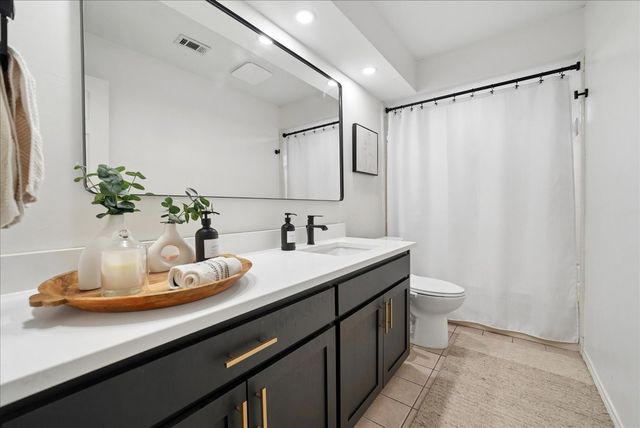 2012 Usa Drive, Plano, TX 75025