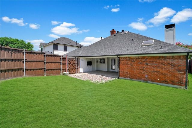 2012 Usa Drive, Plano, TX 75025