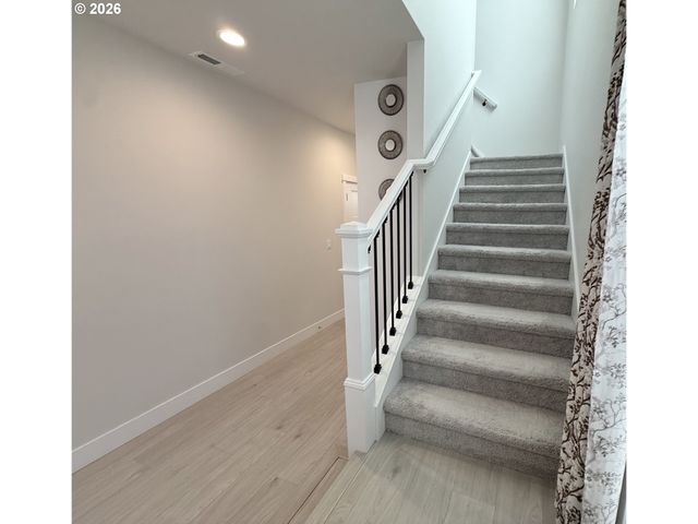 2764 Sw MAYCREST Ter, Beaverton, OR 97003