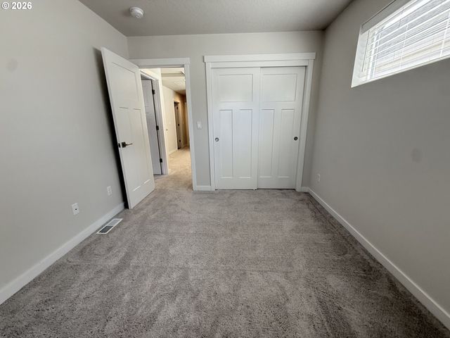 2764 Sw MAYCREST Ter, Beaverton, OR 97003