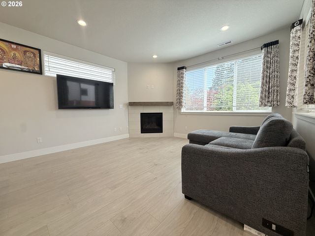 2764 Sw MAYCREST Ter, Beaverton, OR 97003
