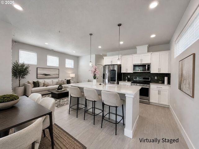2764 Sw MAYCREST Ter, Beaverton, OR 97003