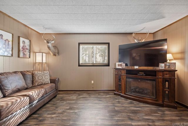 211 Liles Rd, Ward, AR 72176