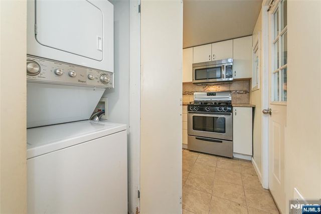 354 Maxim Drive, Hopatcong, NJ 07843