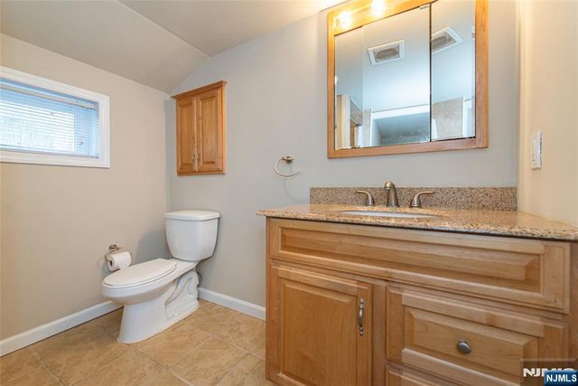 354 Maxim Drive, Hopatcong, NJ 07843