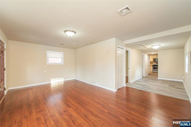 354 Maxim Drive, Hopatcong, NJ 07843