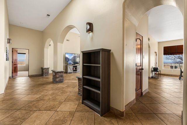 17 Analisas Way, Edgewood, NM 87015