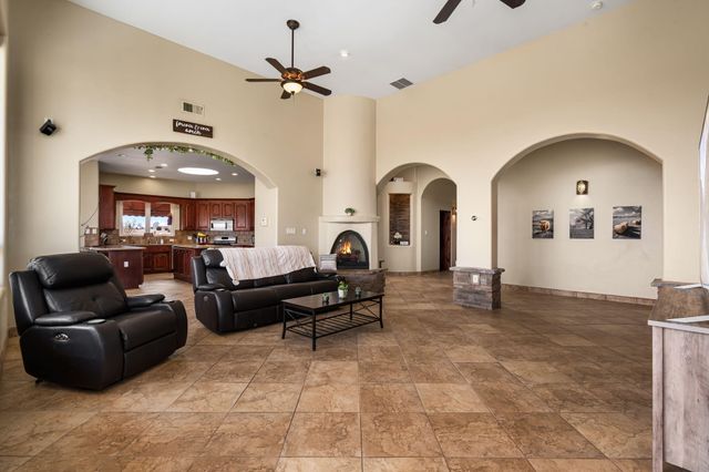 17 Analisas Way, Edgewood, NM 87015