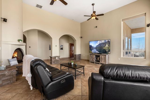 17 Analisas Way, Edgewood, NM 87015