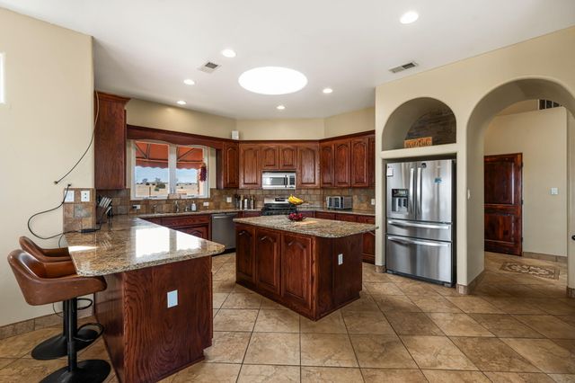 17 Analisas Way, Edgewood, NM 87015