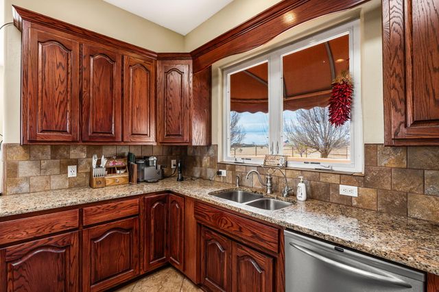 17 Analisas Way, Edgewood, NM 87015