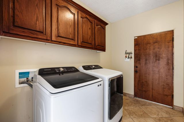 17 Analisas Way, Edgewood, NM 87015