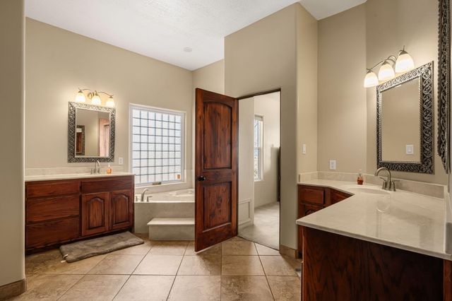 17 Analisas Way, Edgewood, NM 87015