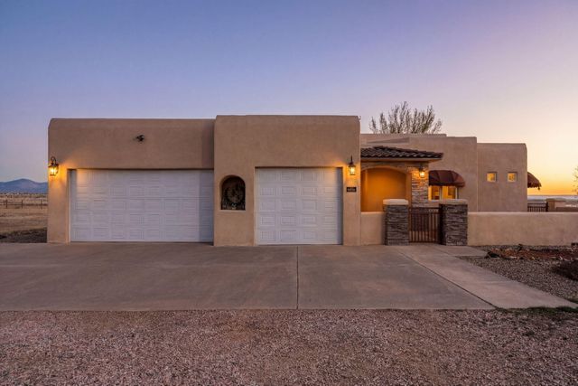 17 Analisas Way, Edgewood, NM 87015