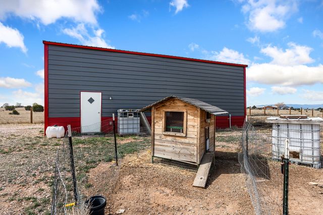 17 Analisas Way, Edgewood, NM 87015