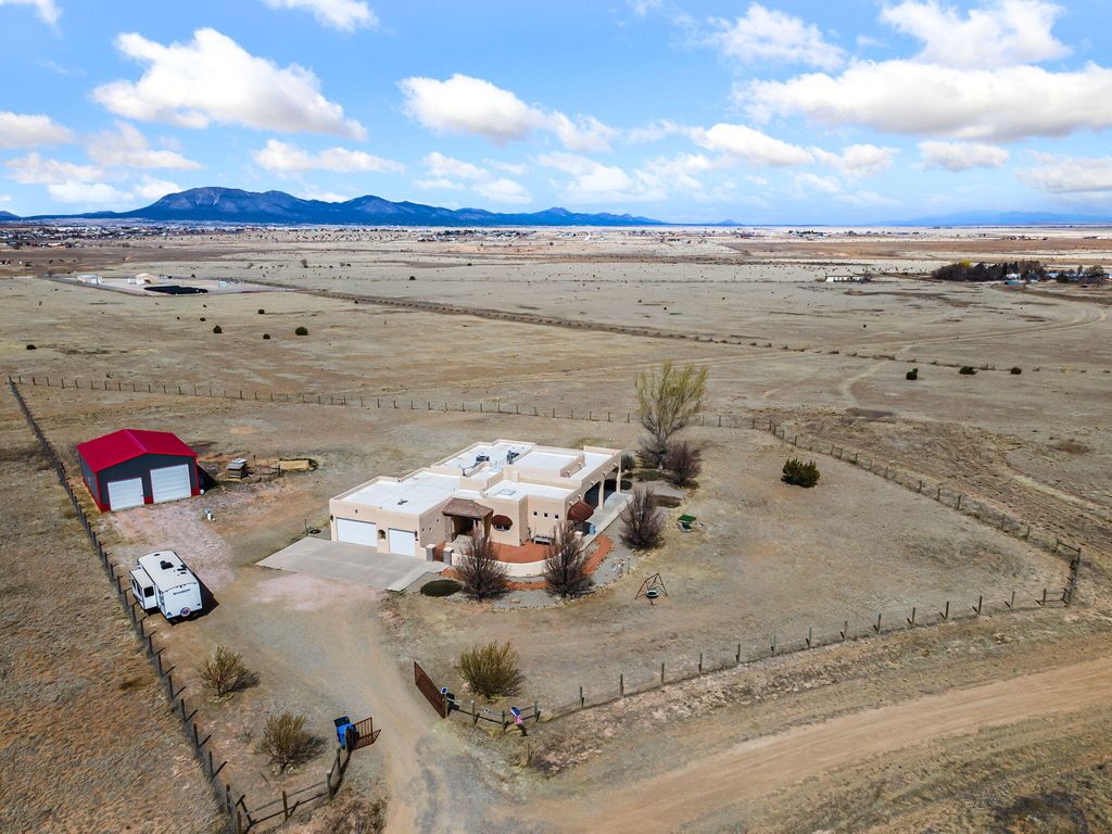 17 Analisas Way, Edgewood, NM 87015