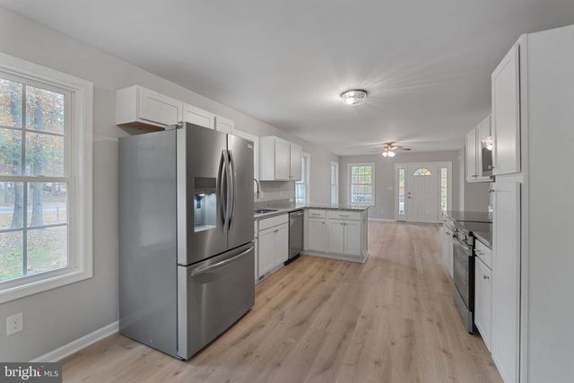18 ELLIS LN, Louisa, VA 23093
