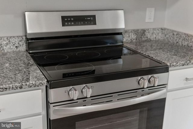 18 ELLIS LN, Louisa, VA 23093