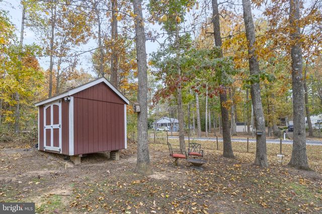 18 ELLIS LN, Louisa, VA 23093