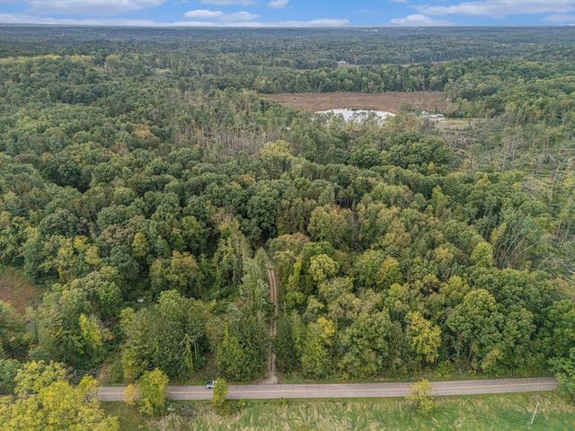 22485 Clear Lake Road N, Battle Creek, MI 49014