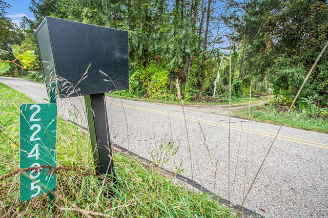 22485 Clear Lake Road N, Battle Creek, MI 49014