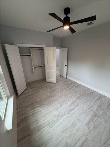 1005 Grandbury Street A, Cleburne, TX 76033