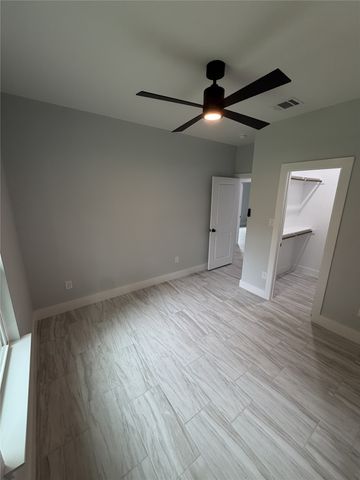 1005 Grandbury Street A, Cleburne, TX 76033