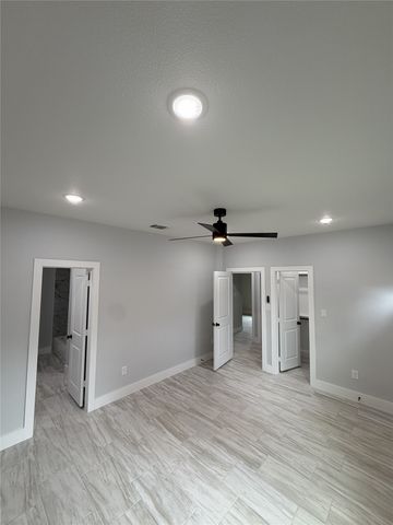 1005 Grandbury Street A, Cleburne, TX 76033