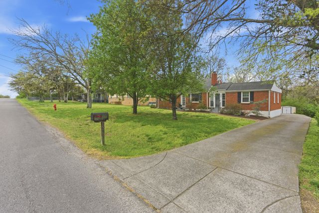 206 Farris Ave, Madison, TN 37115