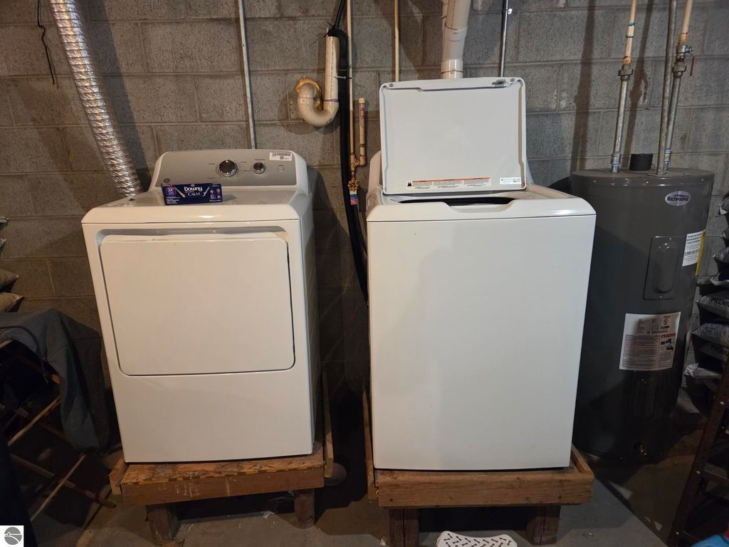 Image 28 of property listing at 2264 N Littlefield Road, Weidman, MI 48893