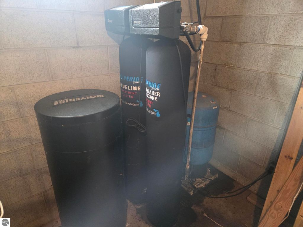 Image 30 of property listing at 2264 N Littlefield Road, Weidman, MI 48893