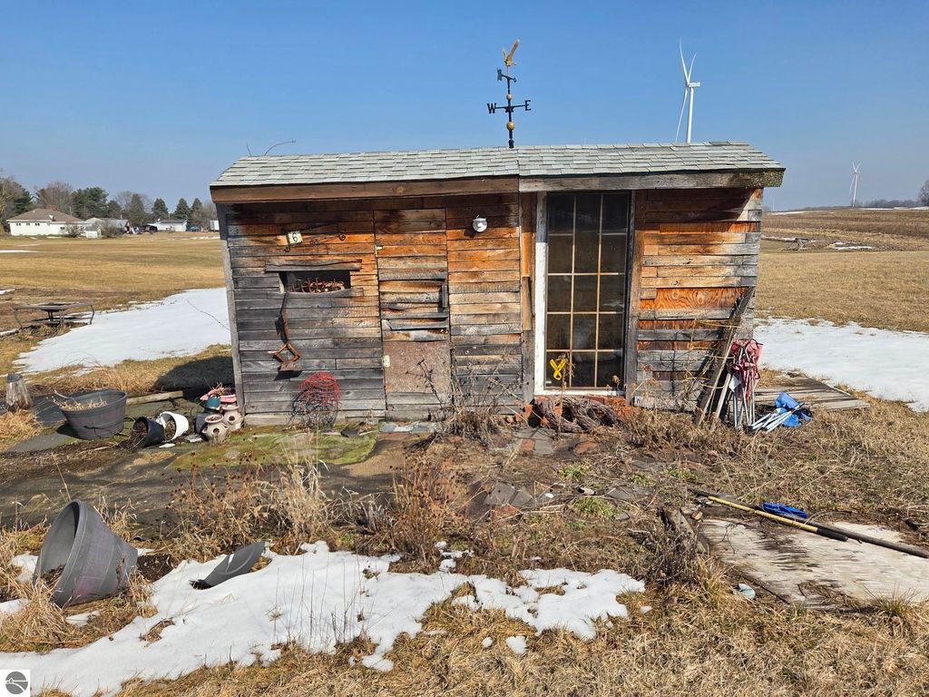 Image 35 of property listing at 2264 N Littlefield Road, Weidman, MI 48893