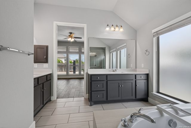 2154 WILDRYE LN, New Braunfels, TX 78132