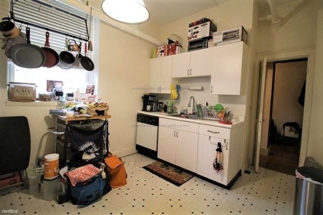 1666 Commonwealth Ave 15, Boston, MA 02135