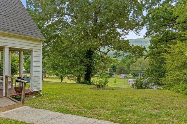 449 S Elm Street, Whitwell, TN 37397