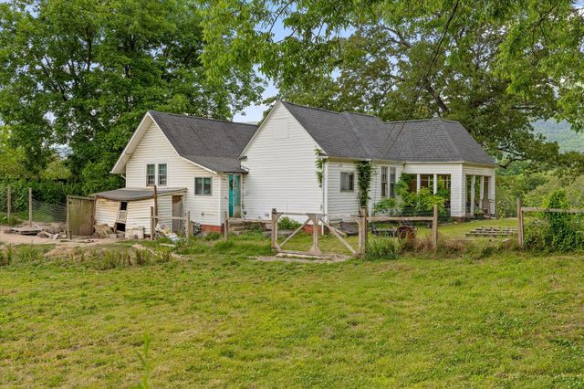 449 S Elm Street, Whitwell, TN 37397