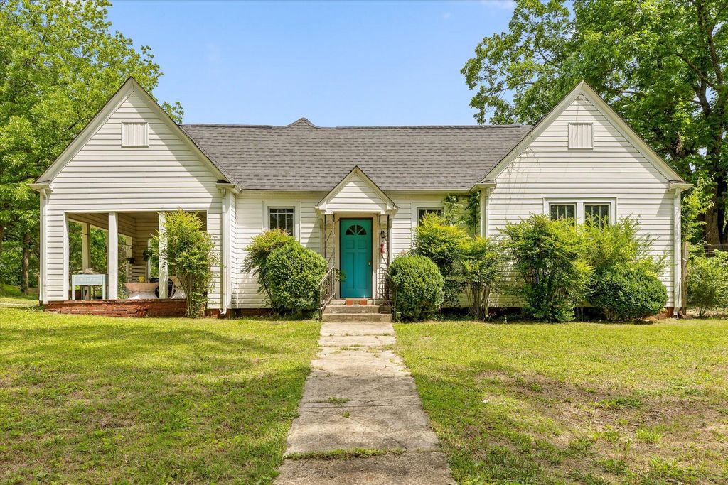 449 S Elm Street, Whitwell, TN 37397