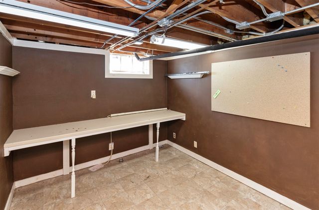 716 11th Street, West Des Moines, IA 50265