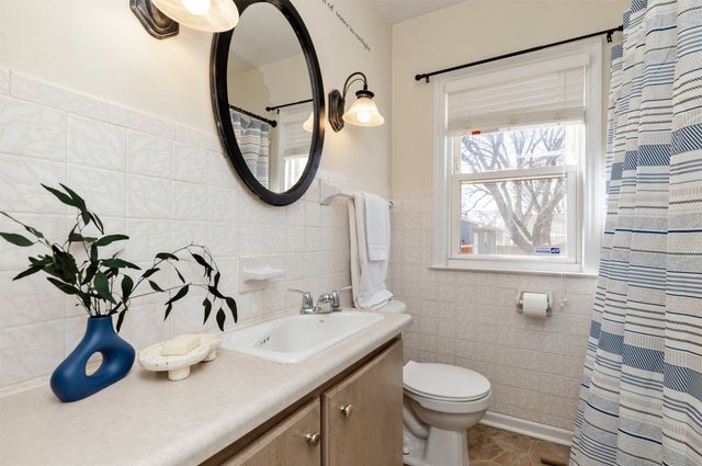 716 11th Street, West Des Moines, IA 50265