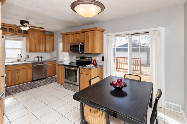 716 11th Street, West Des Moines, IA 50265