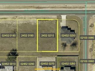 530 DIPLOMAT PKWY E, Cape Coral, FL 33909
