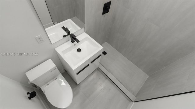 1735 NW 126th St, Miami, FL 33167