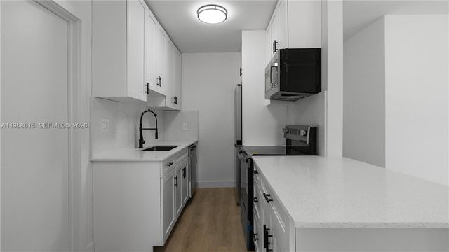 1735 NW 126th St, Miami, FL 33167