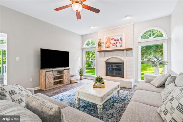 9009 SHADYBROOK DR, Frederick, MD 21701